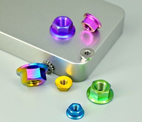 Noce di titanio metrica Gr5 a 12 punti per applicazioni ad alta resistenza in acciaio inossidabile DIN Standard 304 e zincato