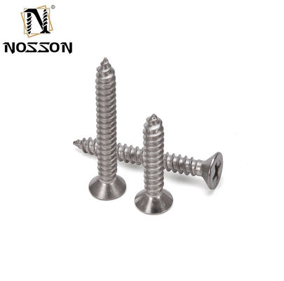 Fabbricazione in cui sono utilizzati elementi di legno e di acciaio