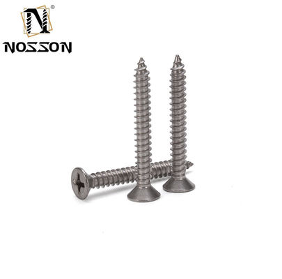 Fabbricazione in cui sono utilizzati elementi di legno e di acciaio