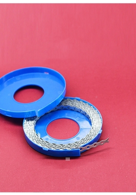 100% QC Passato Alta Durabilità Nastro d'acciaio perforato Nastro di plastica spruzzato Metallo Bianco e duraturo Performance Larghezza 12 mm