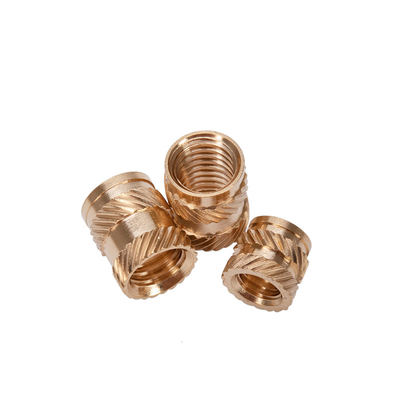 Inserto di fusione Nuccia di rame grattugiata M3 M6 Inserto in ottone per legno a foratura in ottone per grattatura del pollice