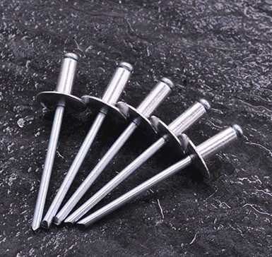 Finitura in zinco ANSI/ASME Standard Strong Fastening Force Steel Blind Pop Rivet for Metal m2.5 m3 m3.5 m4.2 m4.8 m5.5 m6.3