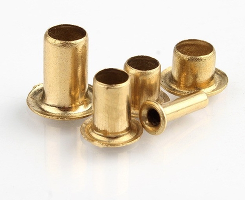 Rivetta di rame a testa rotonda in ottone standard ISO per una costruzione robusta e un design personalizzato