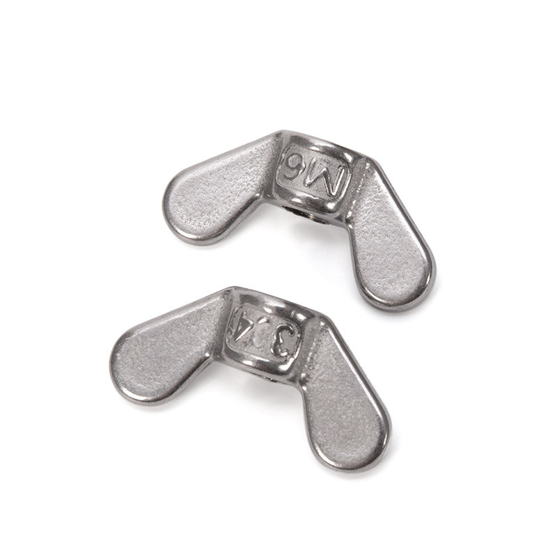 Fabbricazione in cui sono utilizzati elementi di fissaggio in ottone non magnetici e resistenti alla corrosione con finitura zincata e resistenza alla corrosione superiore